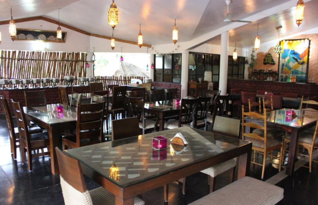 Eagle Ridge Resort Bangalore Extérieur photo