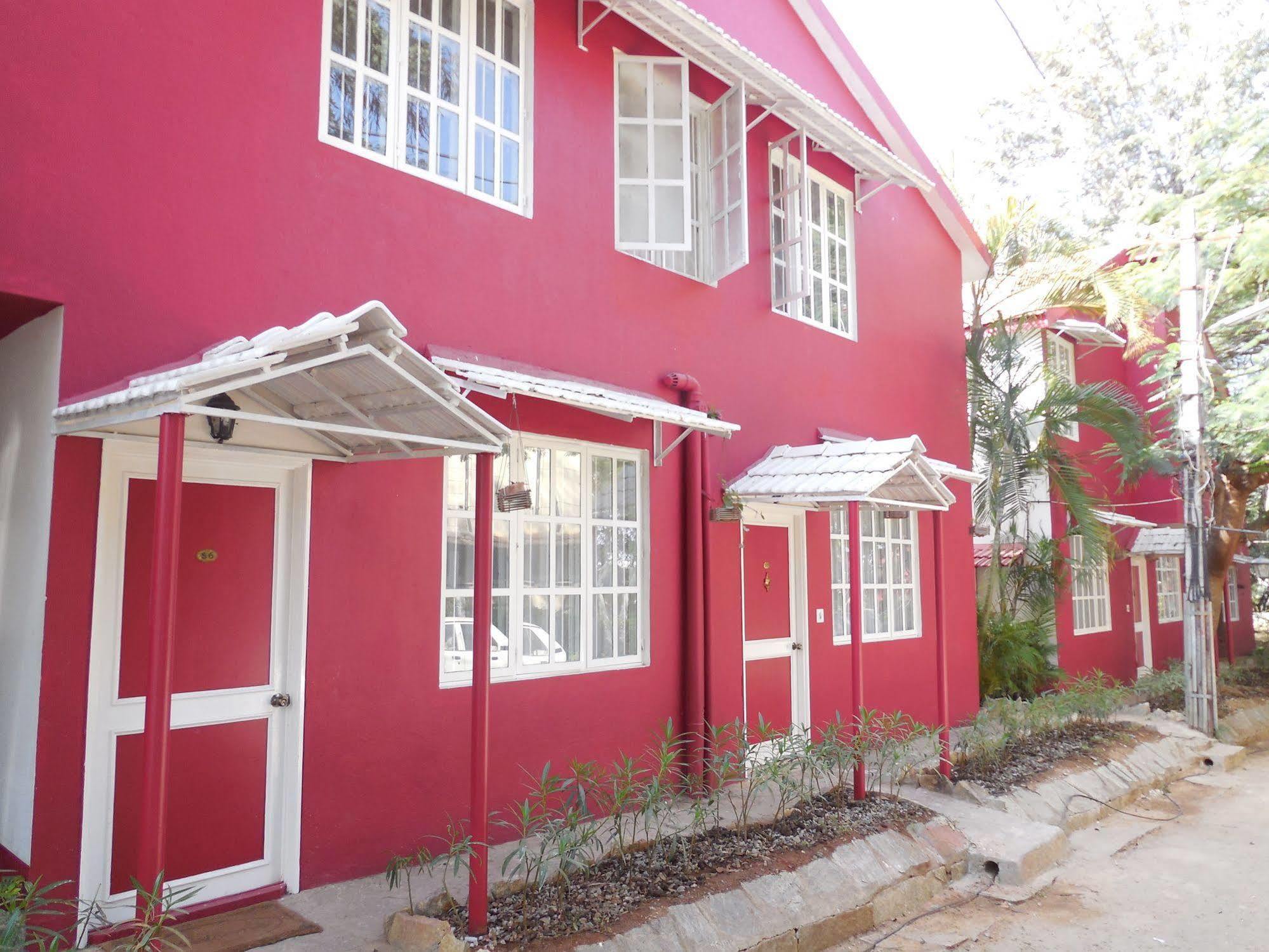 Eagle Ridge Resort Bangalore Extérieur photo