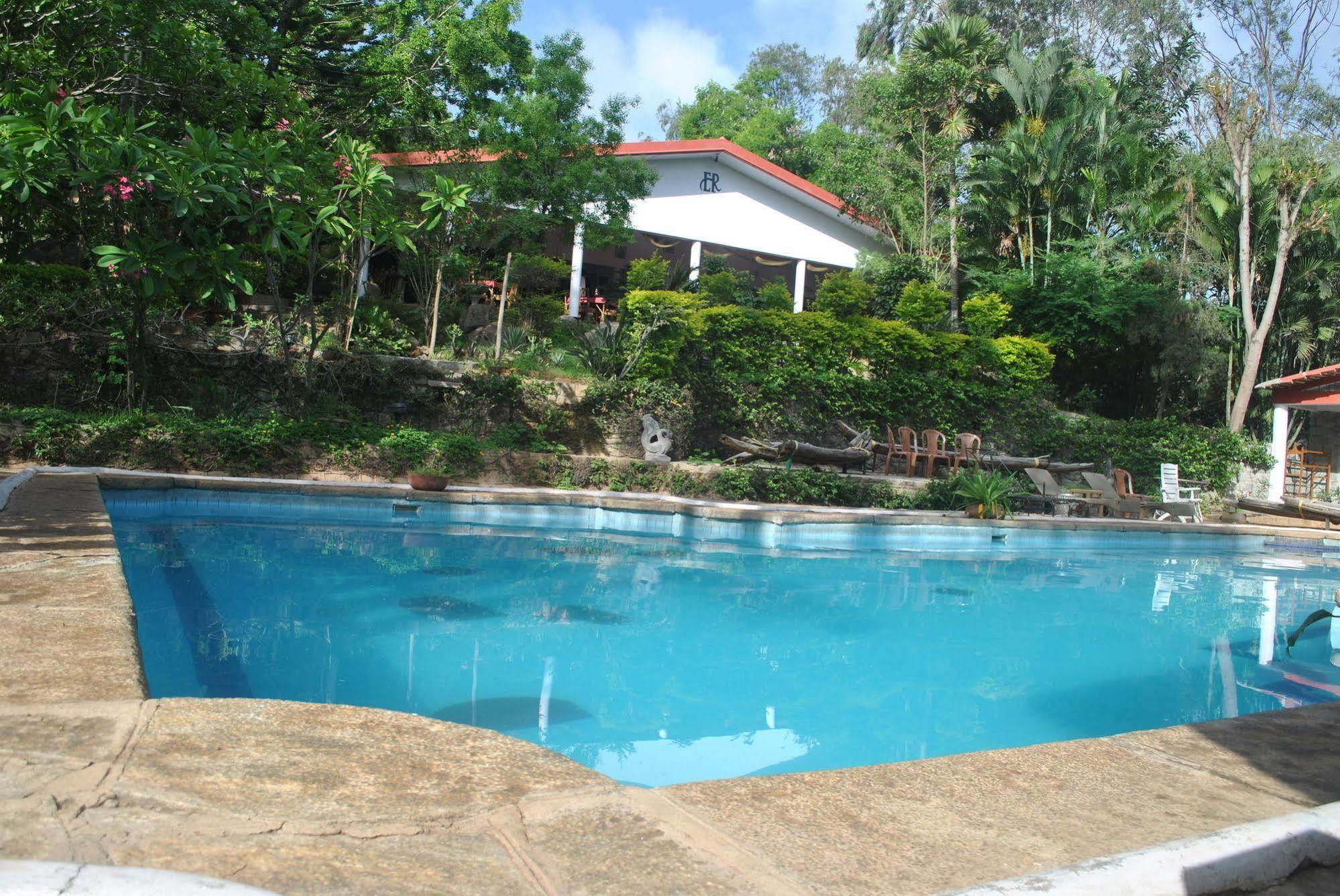 Eagle Ridge Resort Bangalore Extérieur photo